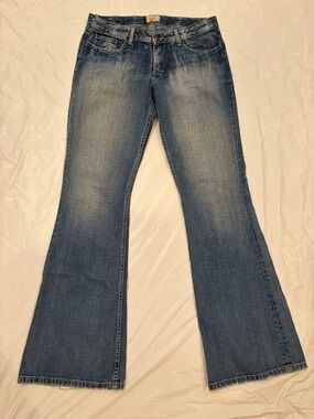 BKE Jeans Women's 33x34 Blue Medium Wash Flare Leg Distressed 100% Cotton USA